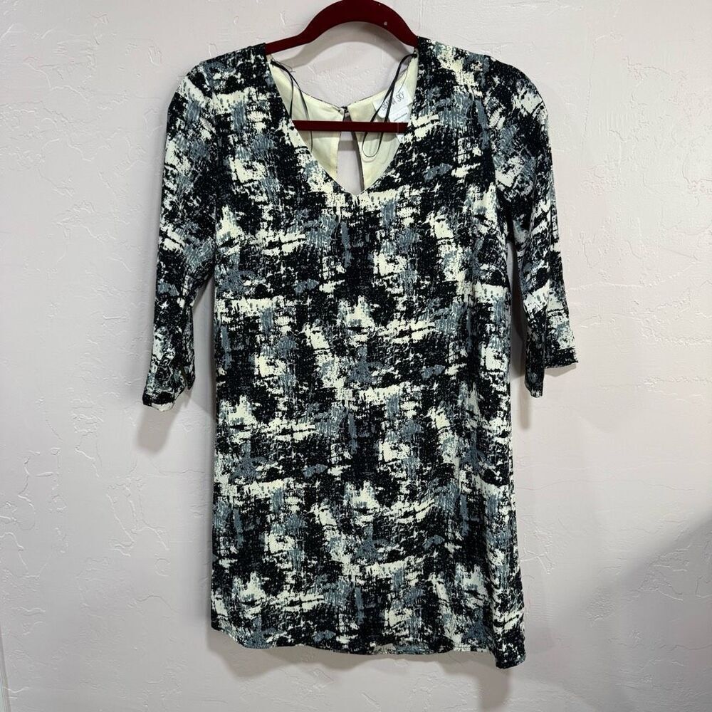 Sienna Sky Women's Size XS Black Gray Cream 3/4 Sleeve Shift Dress